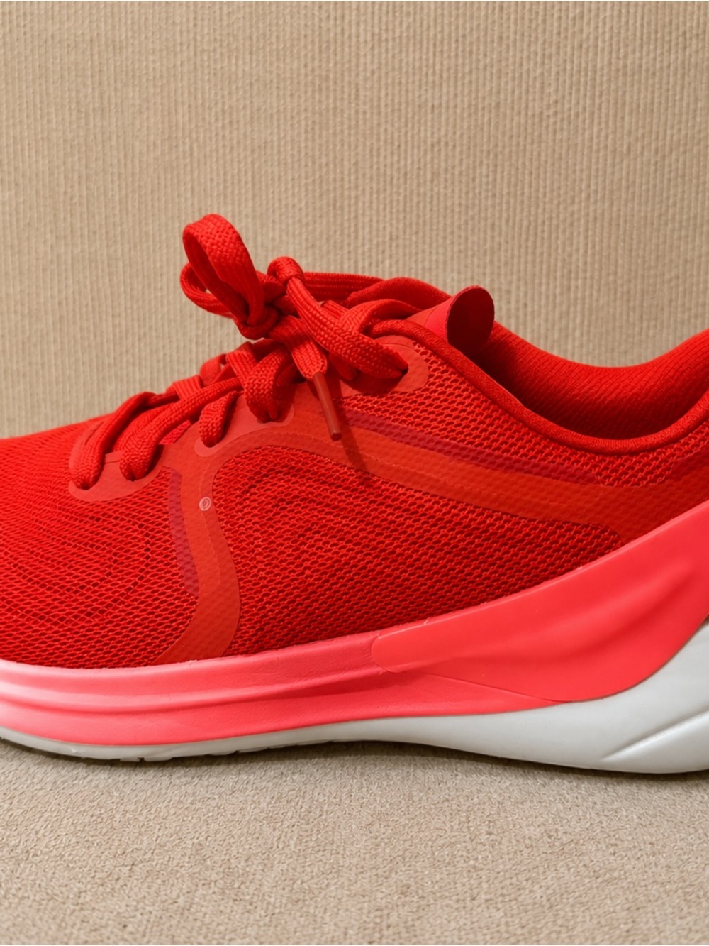 Lululemon Blissfeel Run 2 Running Shoes Solar Red Flare Red Women’s Size 8.5 - Picture 4 of 7